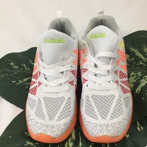 Womans breathable lightweight athletic fashion